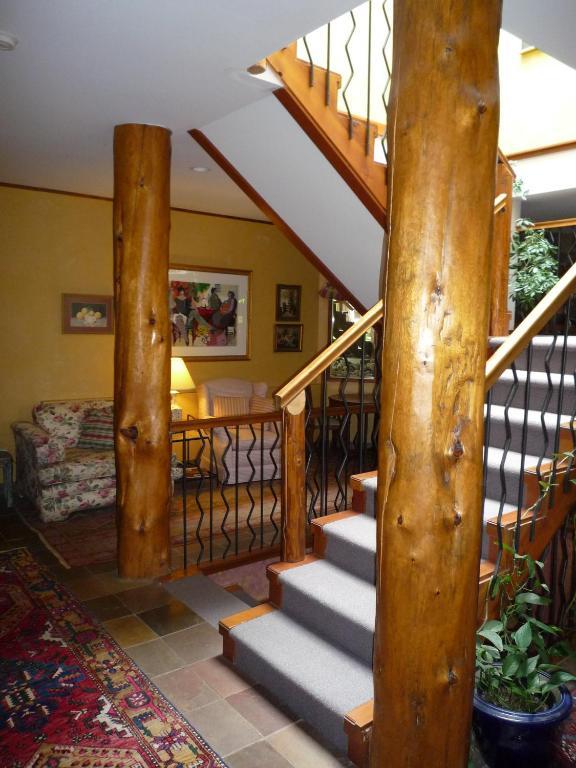 Inn At Clifftop Lane Bed And Breakfast วิสต์เลอร์ ภายนอก รูปภาพ